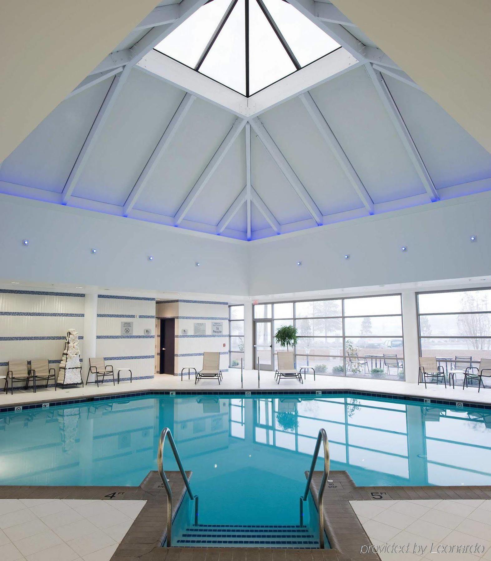 Holiday Inn Chesapeake Facilities photo