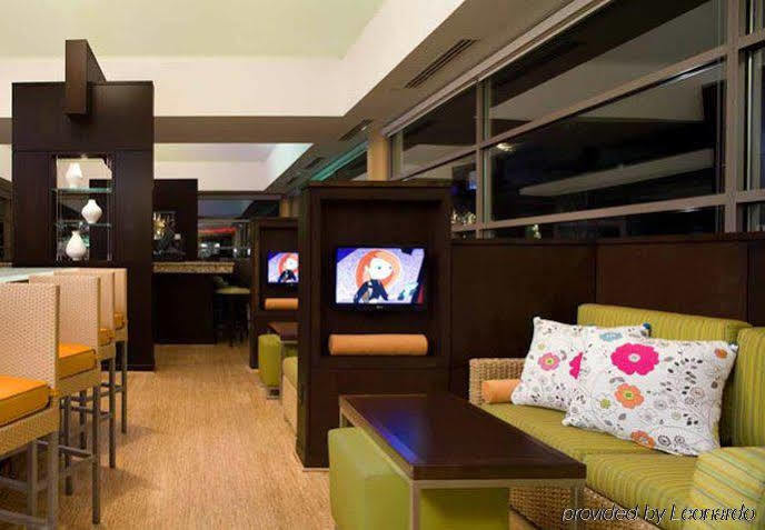 Holiday Inn Chesapeake Restaurant photo